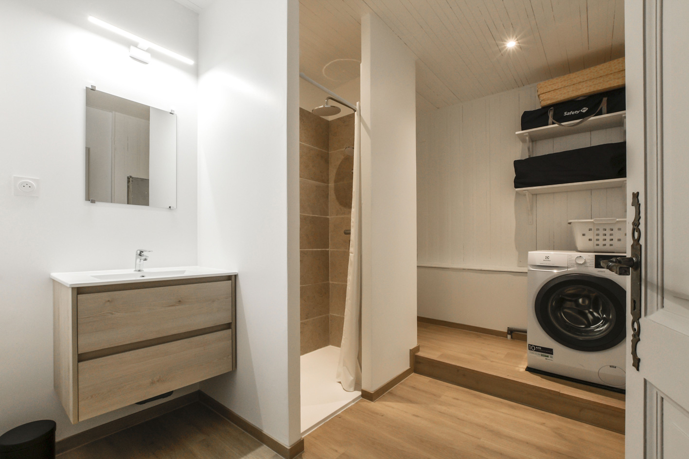 Salle de bain indépendante de la chambre Sauge